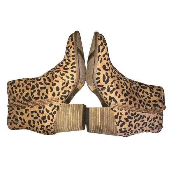 Carlos Leopard Print Faux Suede Side Zip Ankle Boot Pointed Toe Stack He… - Picture 3 of 5